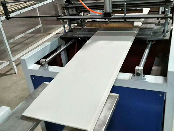 PVC扣板生產設備